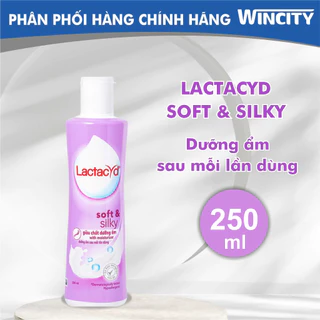 Dung dịch vệ sinh phụ nữ dưỡng ẩm Lactacyd Soft&Silky