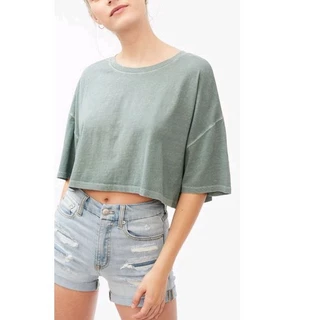 áo croptop wad ,fom rộng hơn bình thường 1 size,loiox nhỏ