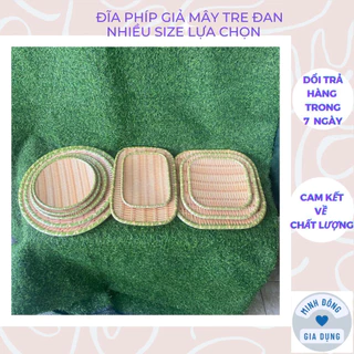 Đĩa nhựa giả mây tre đan vuông size 25cm dày dặn có chân đế và nhiều size lựa chọn