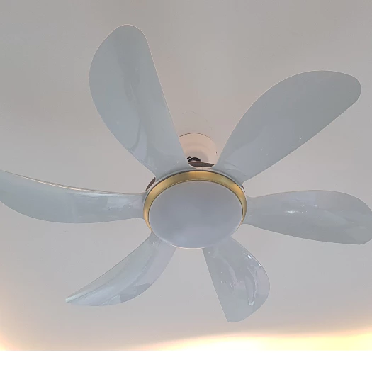 Quạt Trần Đèn 6 Cánh Trắng 911C , Động Cơ Lõi Đồng 6 Cấp Độ Gió 2 chều, 3 Chế Độ Đèn, Dùng Cho Mọi Không Gian