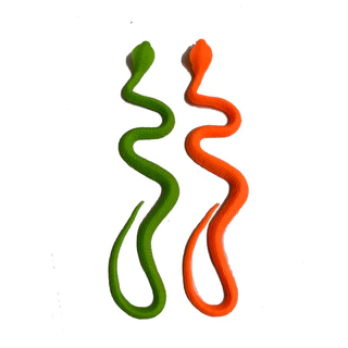 Đồ chơi rắn giả bằng nhựa mềm nhiều màu sắc.