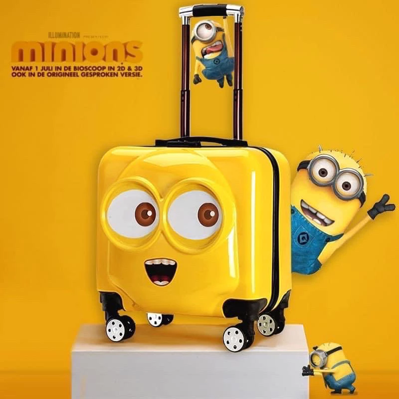 Vali minion mẫu mới nhất cho bé yêu,màu sắc vô cùng bắt mắt phù hợp cho cả bé trai và bé gái,chất liệu nhựa siêu đẹp