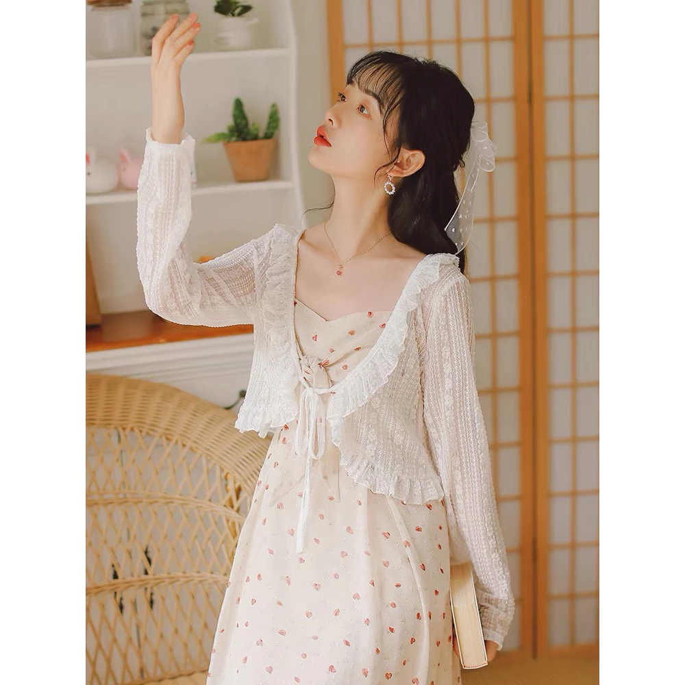 Áo khoác ren cardigan mỏng croptop viền bèo