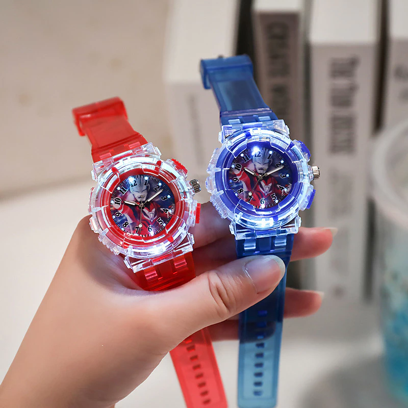 Đồng Hồ Siêu Nhân Nhện Nhiều Màu Cho Bé Trai Có Đèn LED Phát Sáng, Chống Nước