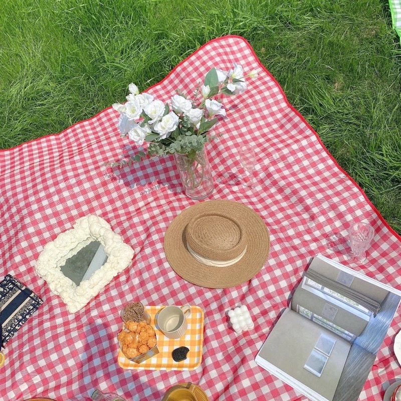 Thảm dã ngoại picnic 2m x 2m, thích hợp đi du lịch, đi phượt chụp ảnh, bạt trải cắm trại gấp gọn, không thấm nước