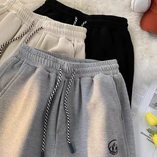 Quần Jogger Nam Nữ - FREE SHIP - Quần Jogger Có Dây Rút Ở Gấu Chất Liệu Vải Cotton Dệt Tổ Ong Hình Thêu Tạo Điểm Nhấn