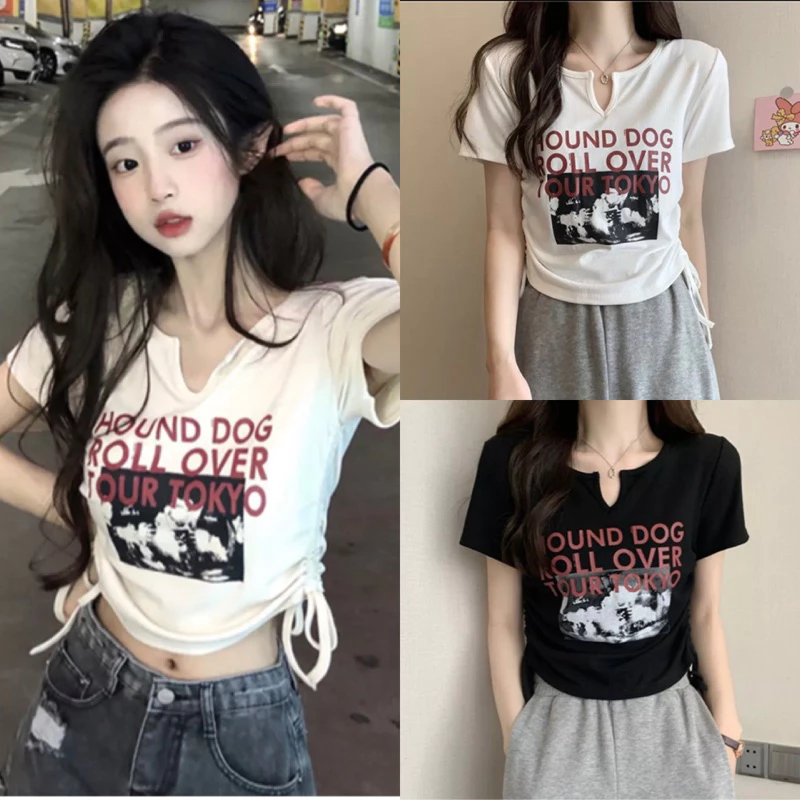 Áo Croptop Cổ V Hình Chữ Tokyo