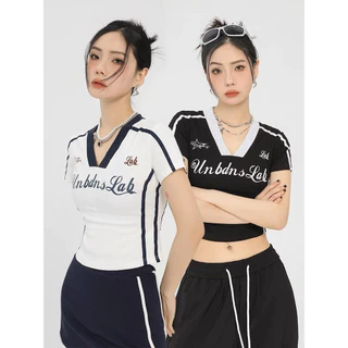 Áo thun croptop viền cổ V in chữ Lab 776 tay ngắn cá tính FIORI STORE