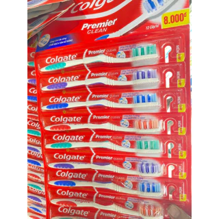 Bàn chải đánh răng Colgate lông bàn chải cứng vừa rất thích hợp cho người răng vàng ố