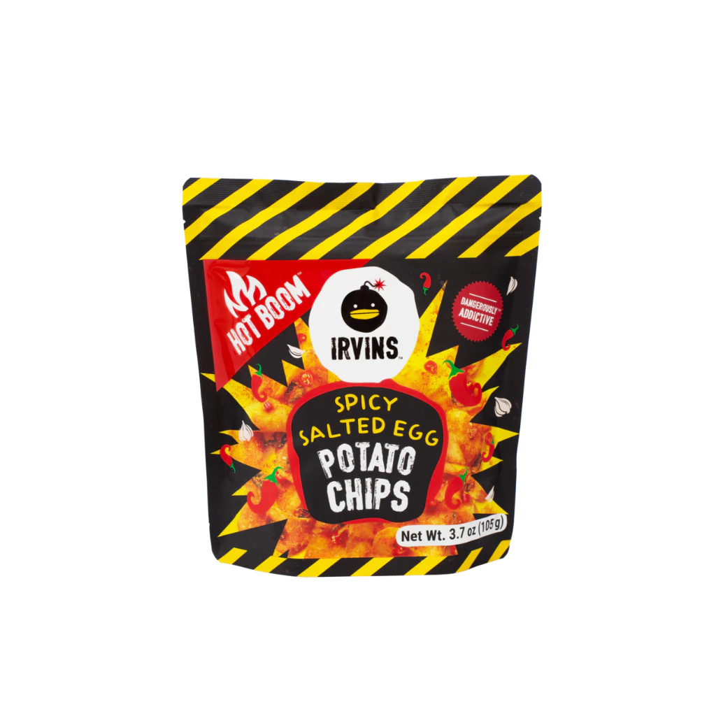 Khoai tây trứng muối cay IRVINS - Hotboom Salted Egg Potato Chips 105 gram