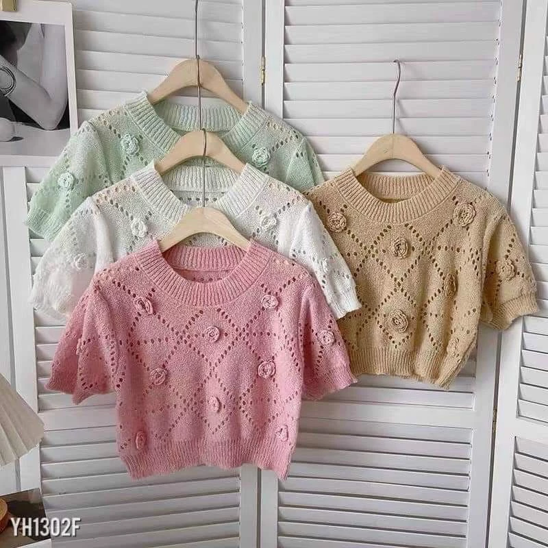 Áo montoghi cổ tròn croptop trám phối hoa