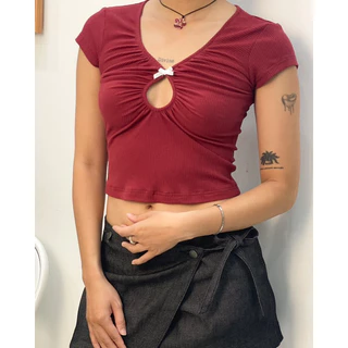 Áo cổ V cutout - Winie Top