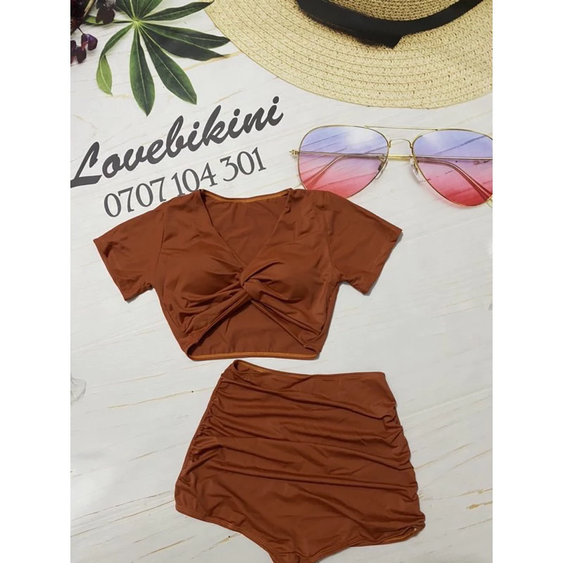 Bikini 2 mảnh tay ngắn xoắn bụng có mút nhét siêu cu te