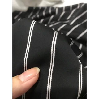 vải lụa Hàn sọc trắng nền đen dày vừa mềm rũ đẹp sang_khổ(1m5)may đầm váy,quần,sét...thời trang