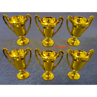 Cúp trao giải màu vàng đẹp mắt Cúp vàng thể thao bóng đá Huy Chương Vàng Bóng Đá