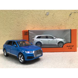 Mô hình xe AUDI Q7 2021 1:32