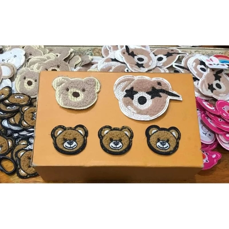 Miếng( sticker) thêu/ vá hình gấu nhỏ trang  trí quần áo, mũ,yếm, túi xách,handmade_phụ kiện may mặc Hiếu Đăng