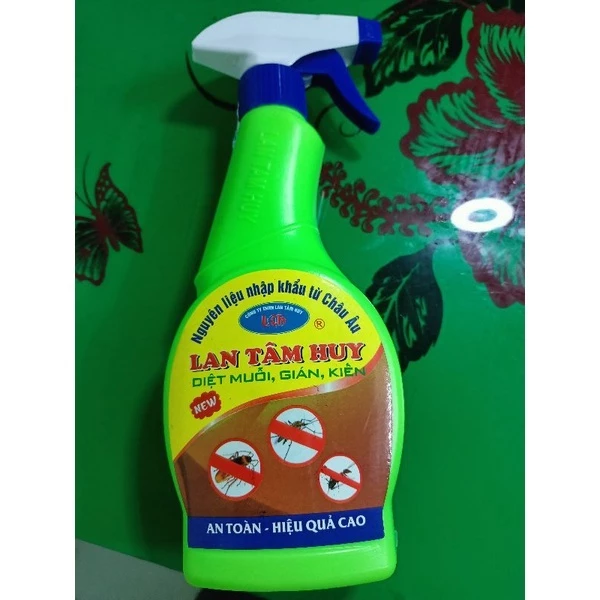 Bình xịt diệt ruồi muỗi gián kiến cao cấp Lan Tâm Huy 350ml
