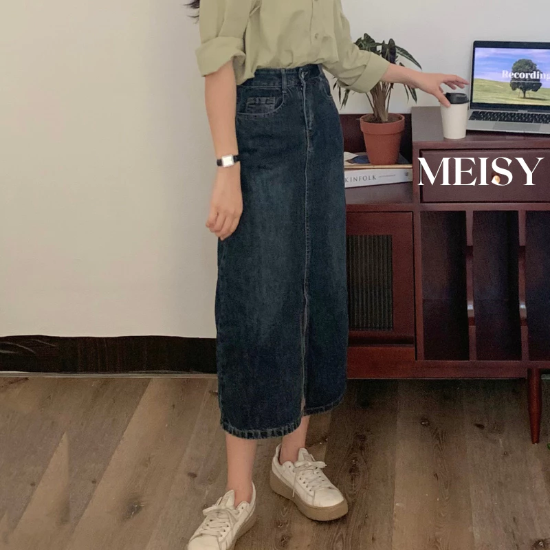 Chân váy jean bò xẻ trước Meisy màu đen than có thắt eo