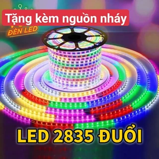 Cuộn 100m led đuổi nhiều màu 2835 kèm 10 cục nguồn.