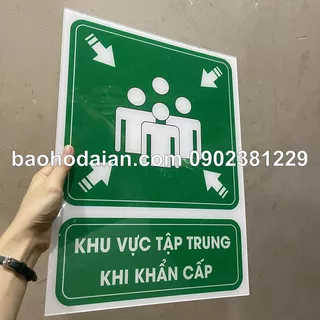 Bảng mica Khu vực tập trung, điểm tập kết khi khẩn cấp KT 30 x 40cm