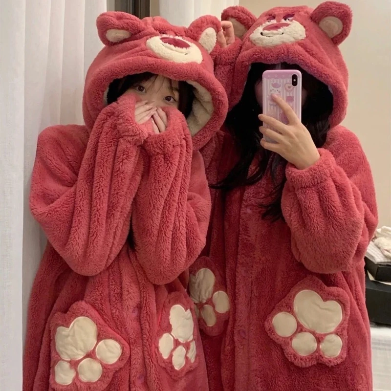 Đồ ngủ nữ mùa đông, Váy ngủ lông hình gấu dâu cosplay SLEEPYCHIC bộ đồ ngủ mặc ở nhà lông ấm áp cute dễ thương
