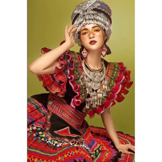 Trang phục Hmong thiết kế dạng váy ngắn set 3 món