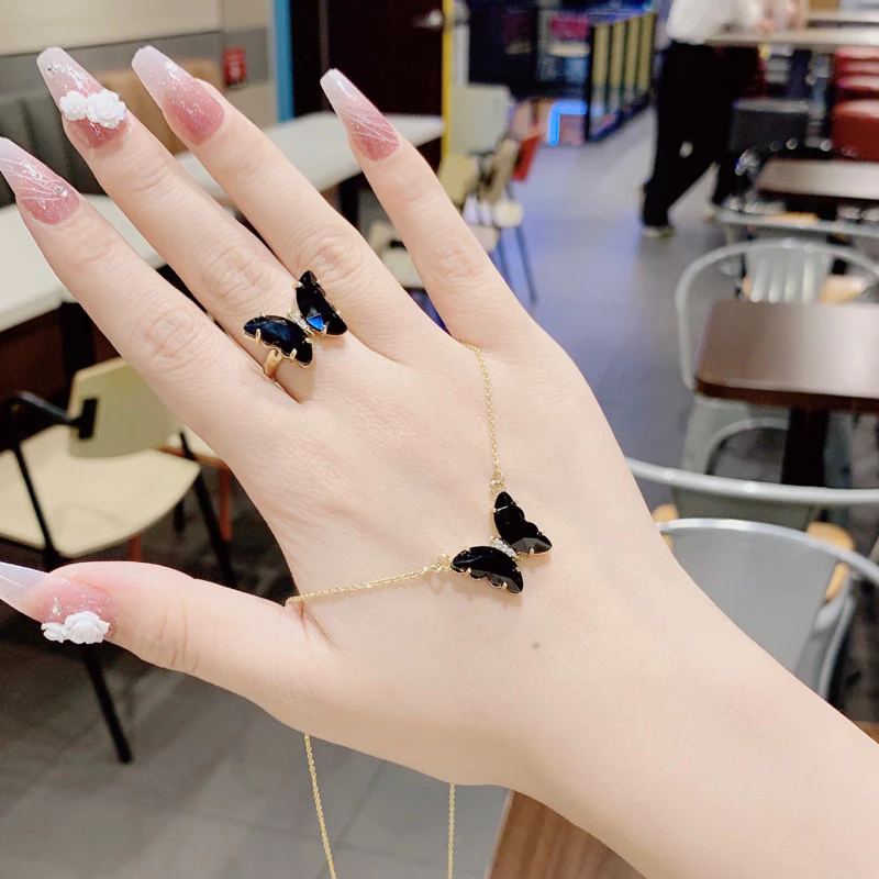 Set Trang Sức Hồ Điệp Gồm 1 Dây Chuyền Và 1 Nhẫn