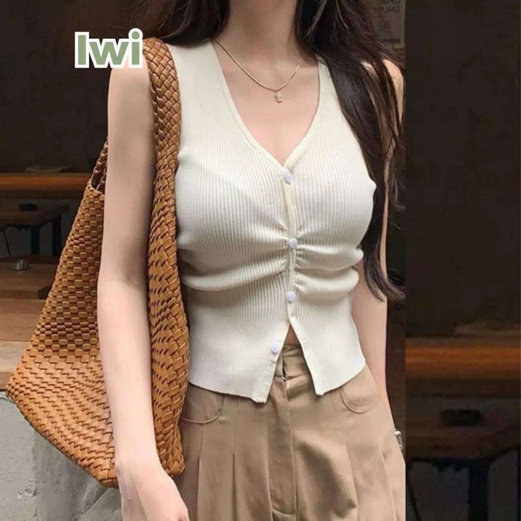 Áo Thun Sát Nách IWI SHOP Có Khuy Cài Kiểu Dáng Thanh Lịch Croptop Cổ V Tôn Vòng 1 Chất Thun Tăm Cao Cấp - A149.IW