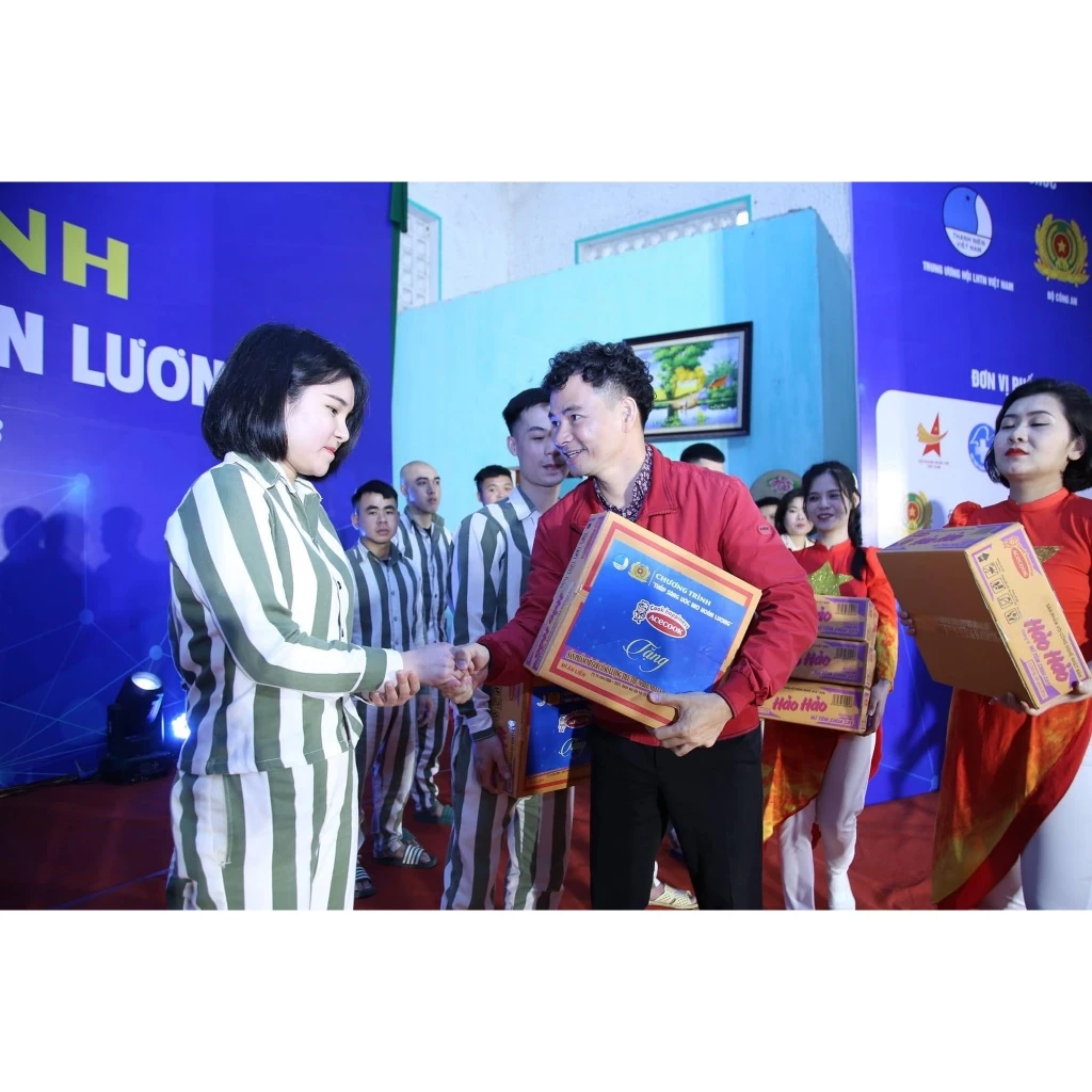 Bộ Tù Trưởng Kẻ Sọc Dáng Dài Nam Nữ Set Bộ Quần Áo Phạm Nhân Pizama Siêu Hot B654