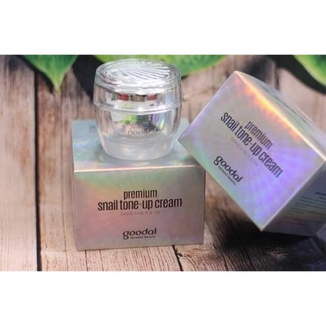 Kem dưỡng trắng da Ốc Sên Goodal Premium Snail Tone-Up Cream Hàn Quốc 50ml làm giảm nếp nhăn mờ thâm nám
