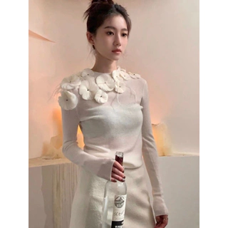 Áo len trắng hoa nổi Gemma - Leve Concept