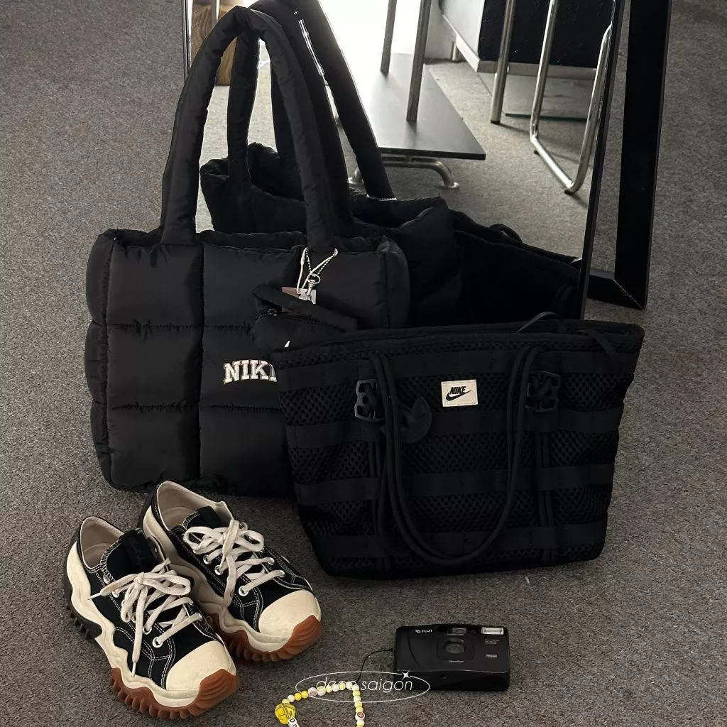 Túi Tote phao chống nước Nike Puffy, túi chần bông dày, đeo vai cỡ lớn đựng nhiều đồ đi học, đi du lịch - decosaion