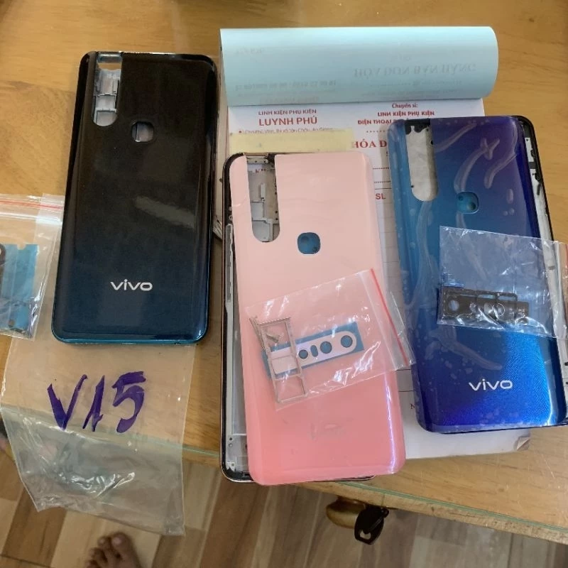 Vỏ vivo v15 bộ có khay sim nút bấm sườn,nắp lưng