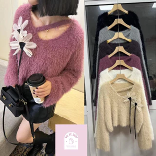 Áo Len Lông Cổ Tim Dây Chéo, Áo Sweater Dáng Rộng Tay Loe Lông Mềm Mịn Có Kèm Hoa Thời Trang Hàn Quốc Thu Đông | VuiShop