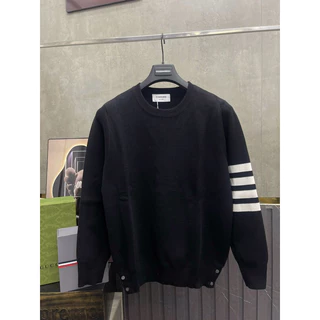 ⚡️[Hight Quality] Hàng Có Sẵn!! Áo Sweater Len Thom Check 4 Vạch Trắng Và Tay Áo Tinh Tế - Swt TB Hàng Loại 1 Nam Nữ