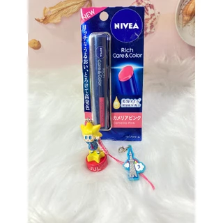 Son dưỡng môi có màu Nivea