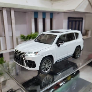 Mô hình xe Lexus LX600 tỉ lệ 1:24 bản mới có đánh lái, còi, trượt ghế, nhún, full kính và chạy cót