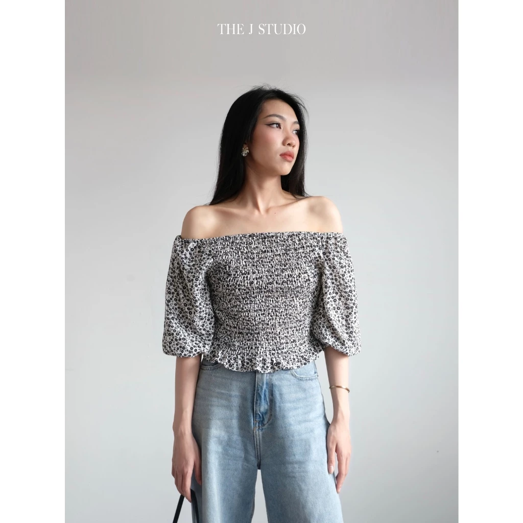 Áo Trễ Vai Hoa Nhí Tay Lửng, Thân Áo Thun Co Giãn, Vải Lụa Cao Cấp, Thấm Hút Mồ Hôi Tốt - Flora Top | THE J STUDIO
