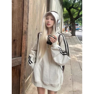 Áo,hoodie, sweater nỉ bông form rộng basic họa tiết in chữ LIVING TOWN nam nữ mặc đều đẹp