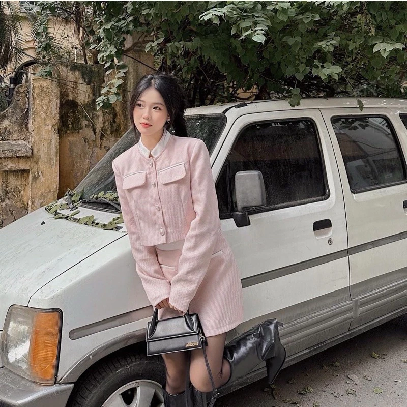 Set dạ Tweed kèm chân váy đính cúc ngọc sang chảnh