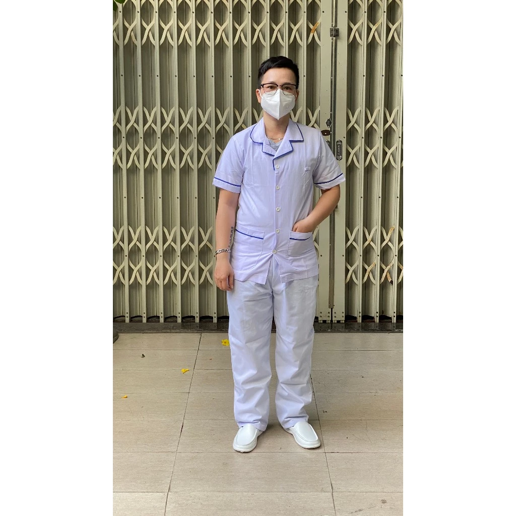 Áo Blouse Trắng có viền xanh bo tròn cổ nữ tính - Áo blu trắng điều dưỡng, y tá, dược sỹ, y sỹ, thẩm mỹ viện, spa
