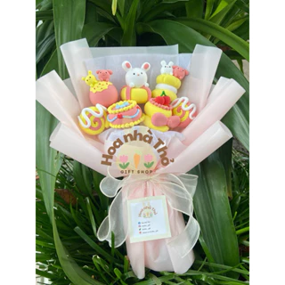 Bó Hoa Đất Sét Sinh Nhật Heo Và Thỏ Tone Vàng Pastel Handmade Dễ Thương Làm Quà Tặng