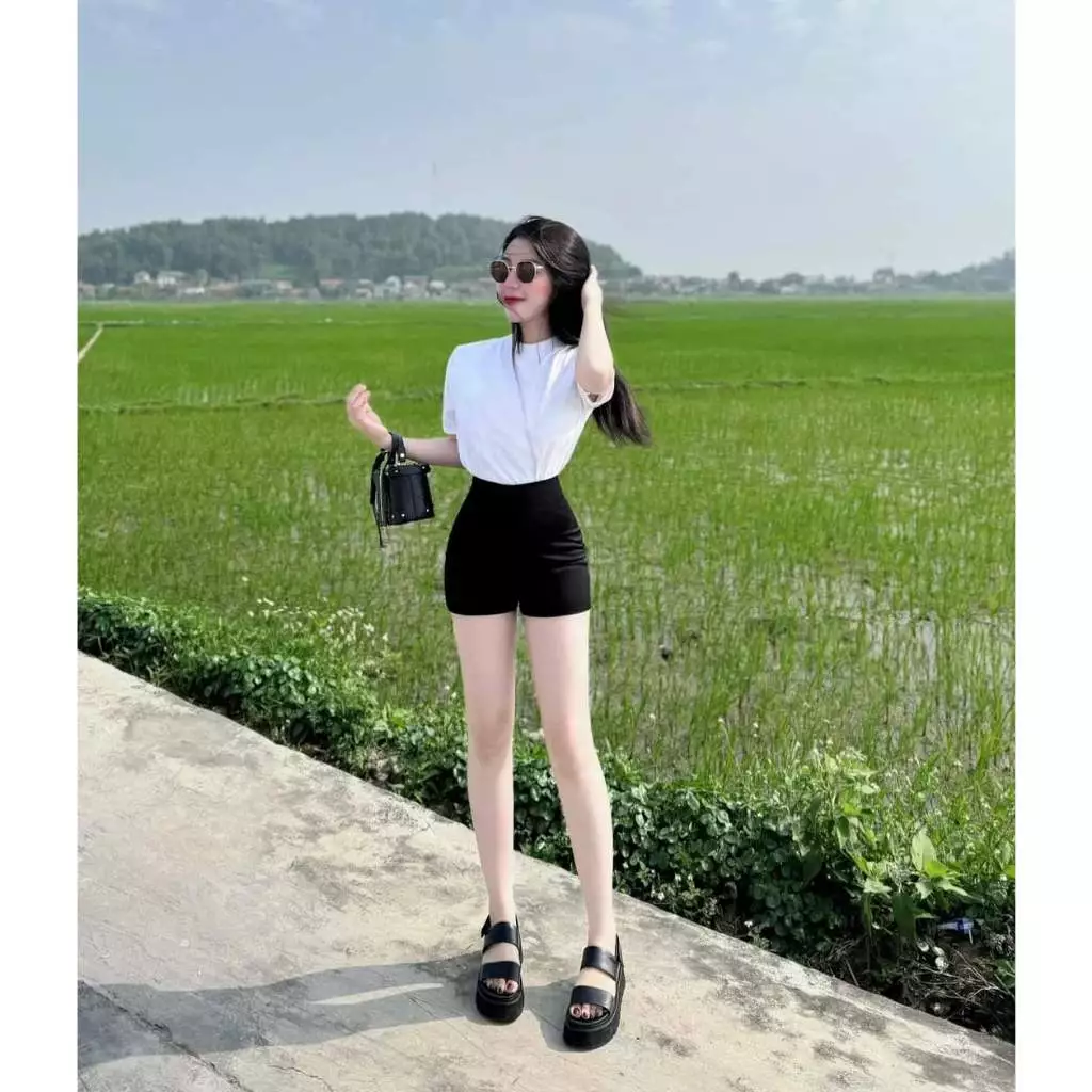 Quần ôm chất umi cạp cao có cúc và  khóa sau lưng ống ôm co dãn 4 chiều QÔ 05