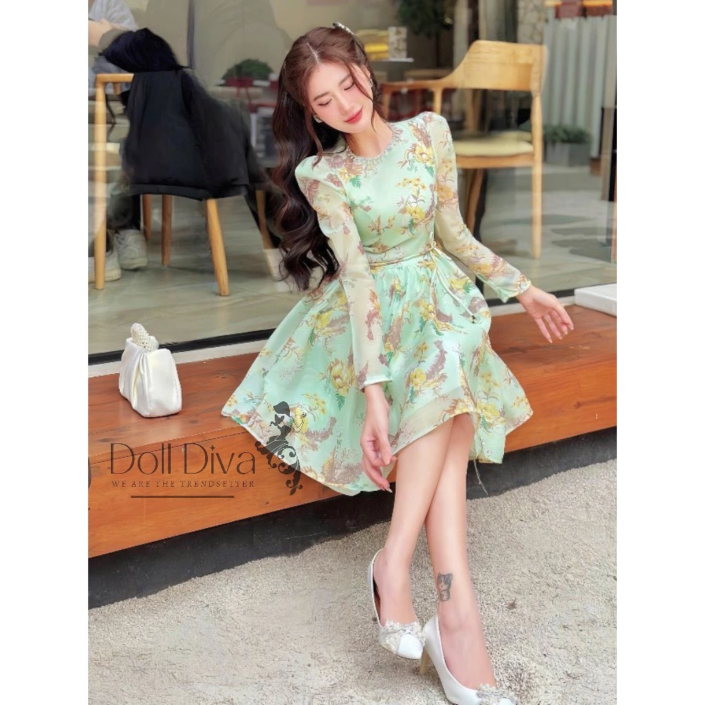 Váy Hoa Hàng Thiết Kế Crystal Charm Elegance phong cách dành cho các Quý Cô Du Lịch