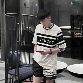 Bộ Đồ Nam Cộc Tay Mặc Hè In GIVENCHI Phối Hai Màu Đen Trắng . Bộ Thể Thao Cho Các Boy Phố Mặc Đi Chơi Đi Chơi Hot 2024