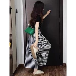 (ORDER) Quần dài ống rộng xòe giả váy kẻ sọc caro màu đen +áo thun  màu đen style thoải mái nhẹ nhàng hàng Quảng Châu