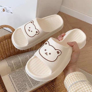 Dép Quai Ngang Nữ Bánh Mì Nâng Đế 3cm Hình Gấu Đi Trong Nhà Văn Phòng Chất Liệu Eva Đi Mưa Unisex Ulzzang HY8399