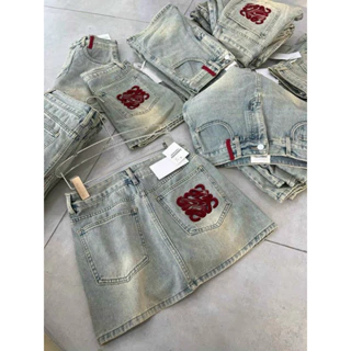 Chân Váy Jeans Thêu Túi Đỏ Sau Túi Cạp Cao hottrend