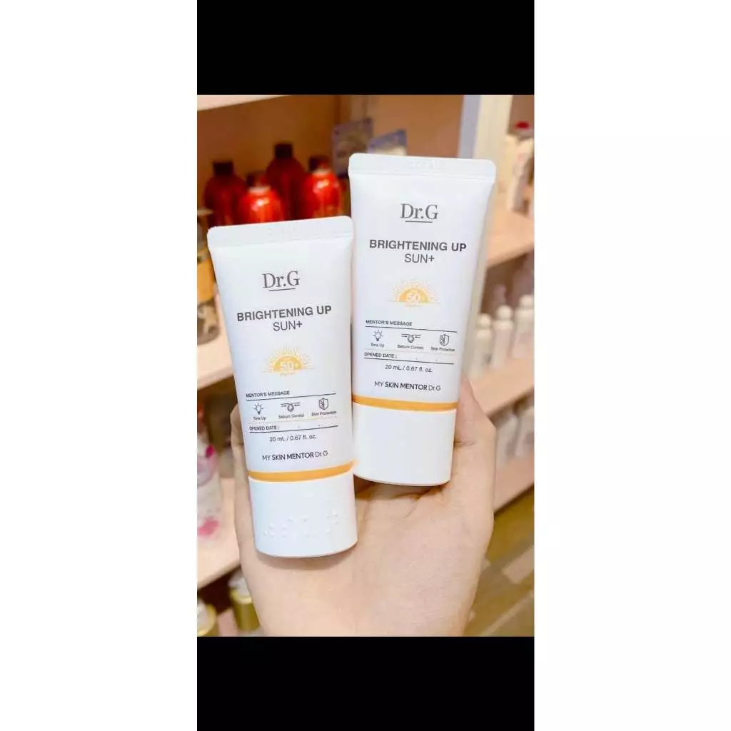 Dr.G Kem chống nắng dưỡng sáng da Brightening Up Sun+ SPF50+ PA+++ 20ml.